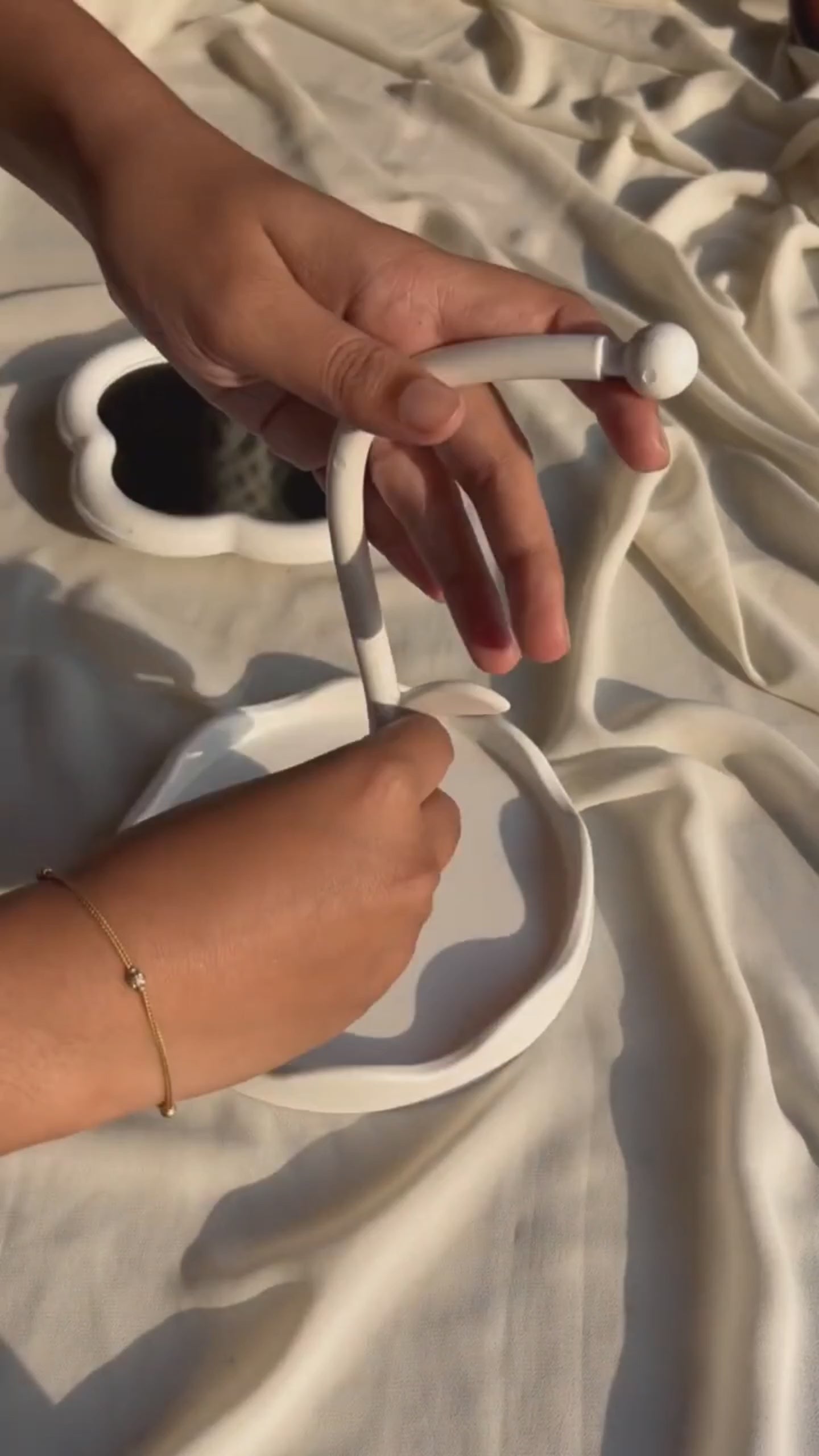 Blooming Beauty: Petal-Shaped Swivel Vanity Mirror & Jewelry Tray