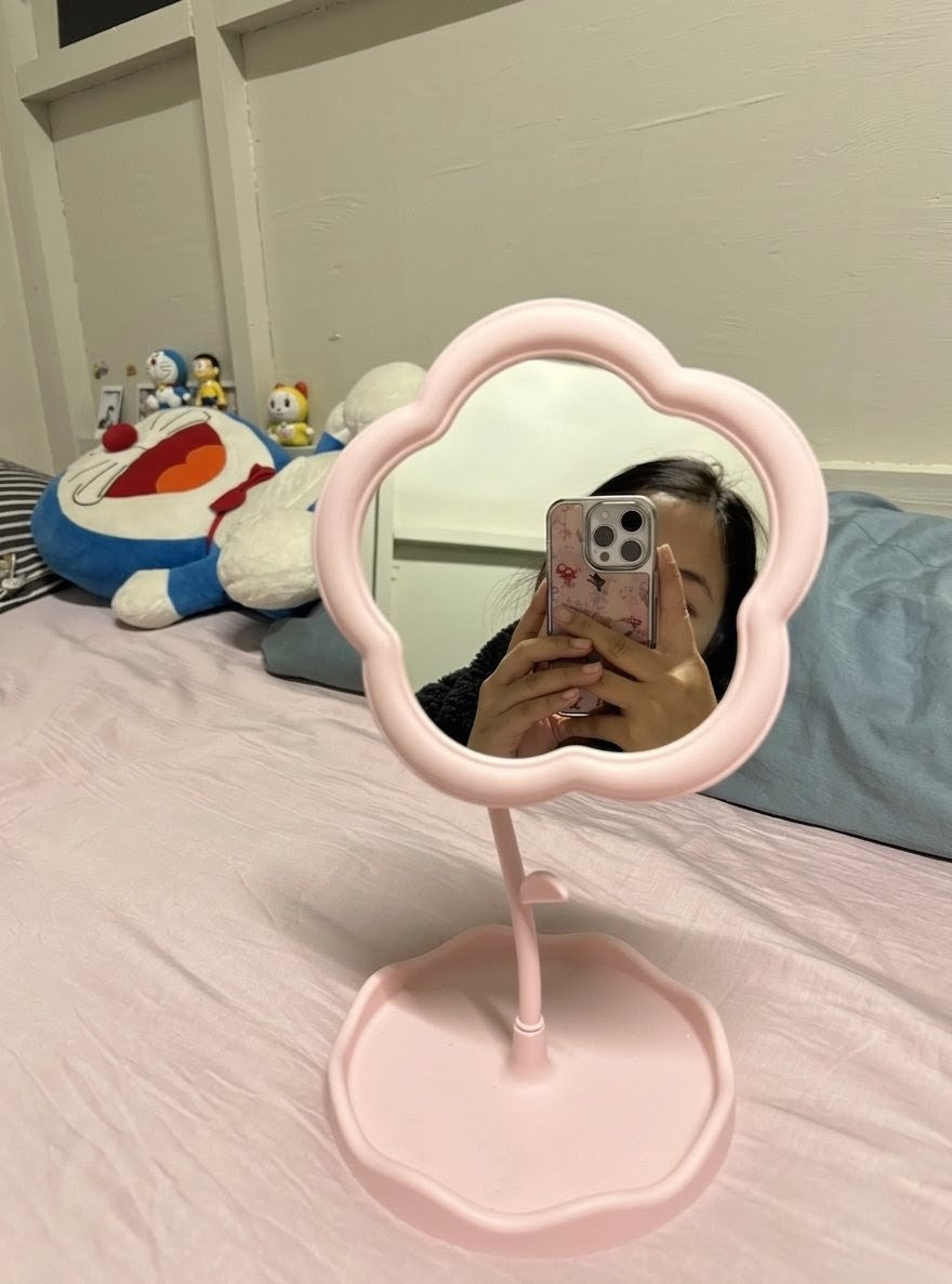 Blooming Beauty: Petal-Shaped Swivel Vanity Mirror & Jewelry Tray