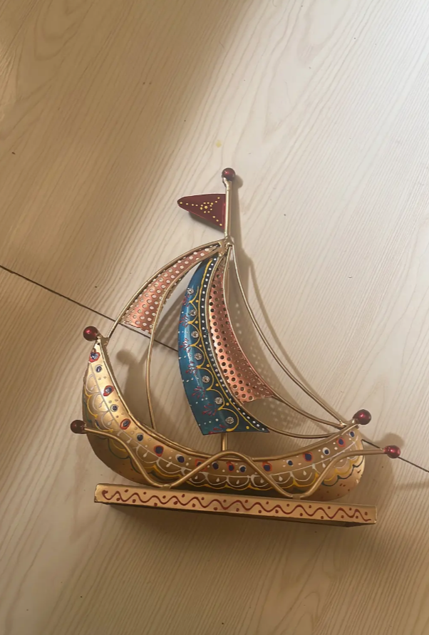 Majestic Voyager: Handcrafted Meenakari Iron Boat Decor