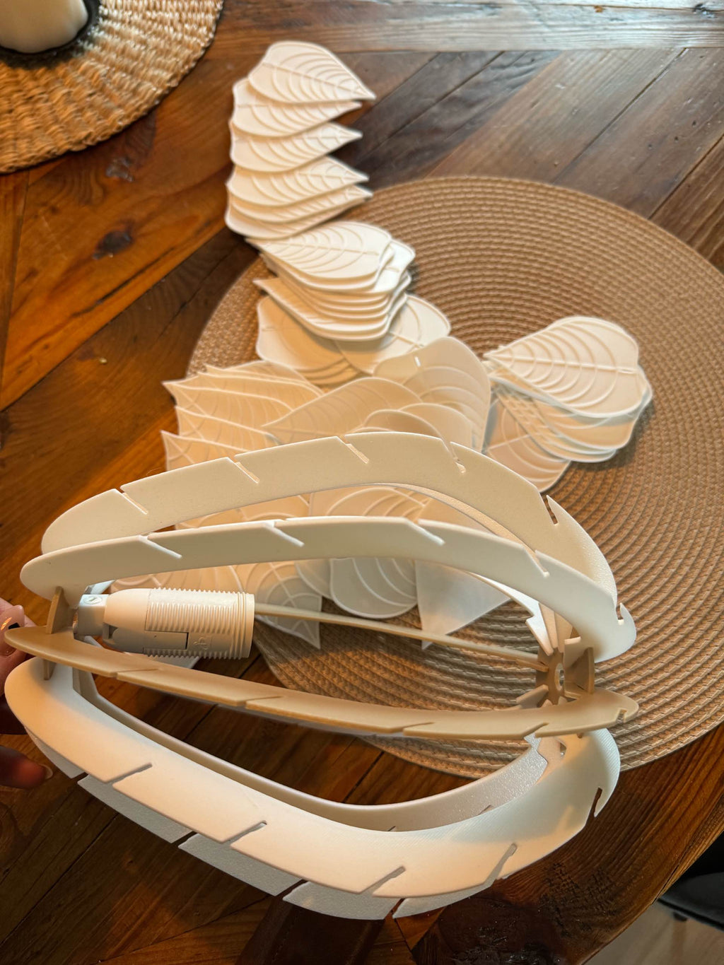 Minimalist Leaf Pendant Light