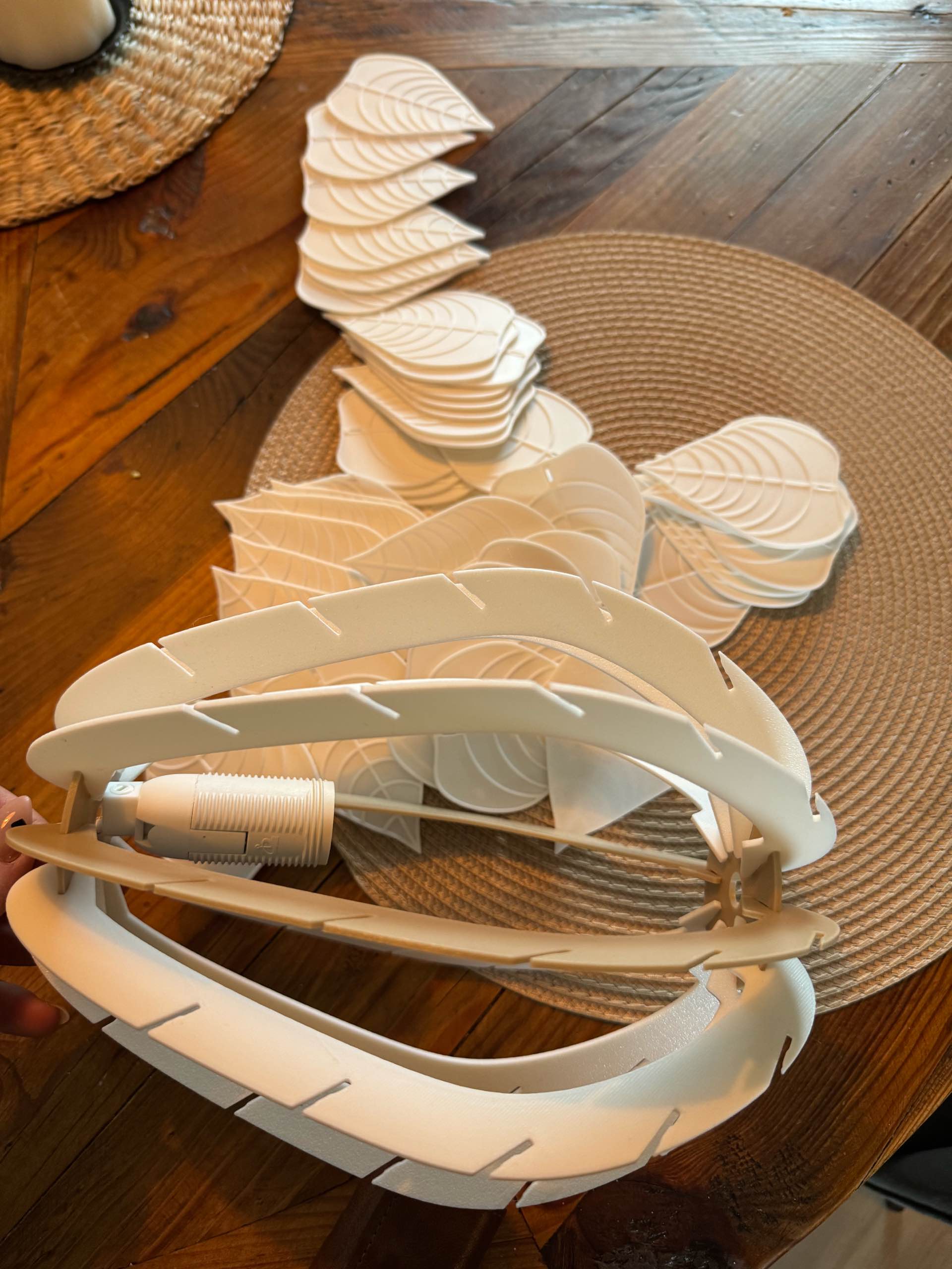 Minimalist Leaf Pendant Light