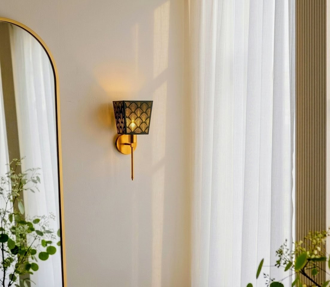 Modern Geometric Black & Gold Wall Sconce